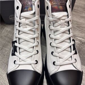 Palladium Women’s White and Black Revolt High-Top Boots New in Box